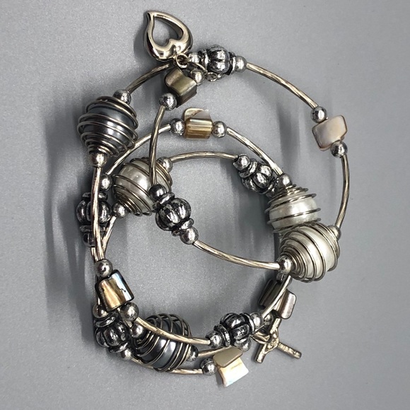 Silver Pearl and Shell Bracelet - Picture 1 of 3